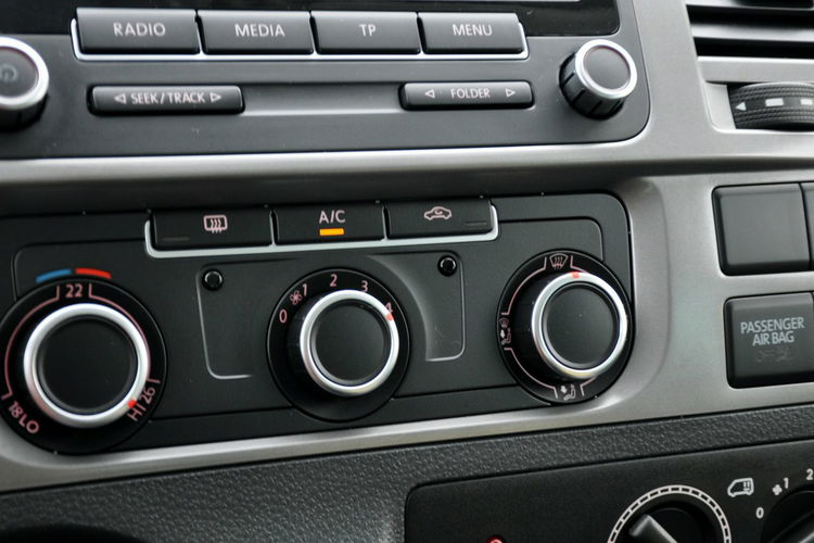 Volkswagen California 2.0TDI(180KM) 119tyś.km 4x4 Welur I Wł Klima 2xParktronik Alu18"ASO zdjęcie 28