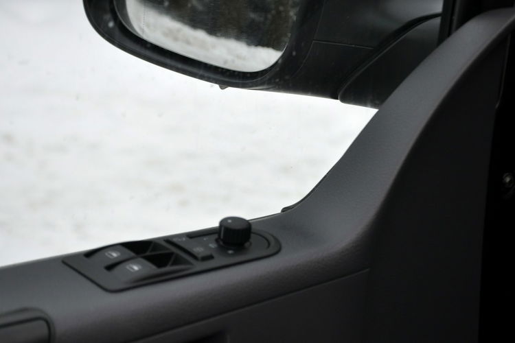 Volkswagen California 2.0TDI(180KM) 119tyś.km 4x4 Welur I Wł Klima 2xParktronik Alu18"ASO zdjęcie 36