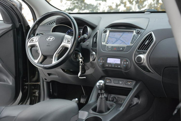 Hyundai ix35 Lift 111Przebieg Premium Ledy Navi Kamera Skóry Parktronic Alu 17 zdjęcie 19