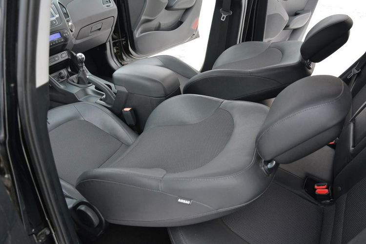 Hyundai ix35 Lift 111Przebieg Premium Ledy Navi Kamera Skóry Parktronic Alu 17 zdjęcie 22