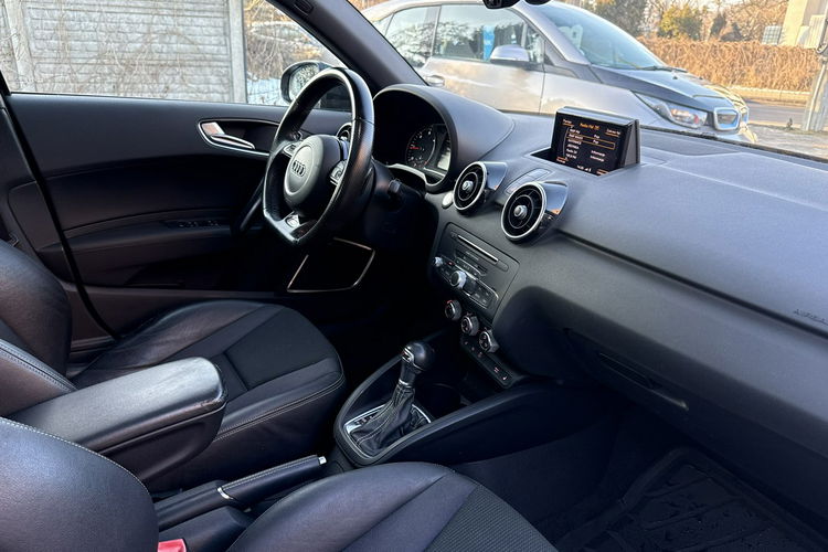 Audi A1 1.6 Tdi Automat BiXenon LED Sline Tylko 174 tkm. Nowy rozrząd Zarejetr zdjęcie 21