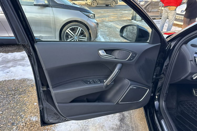 Audi A1 1.6 Tdi Automat BiXenon LED Sline Tylko 174 tkm. Nowy rozrząd Zarejetr zdjęcie 22