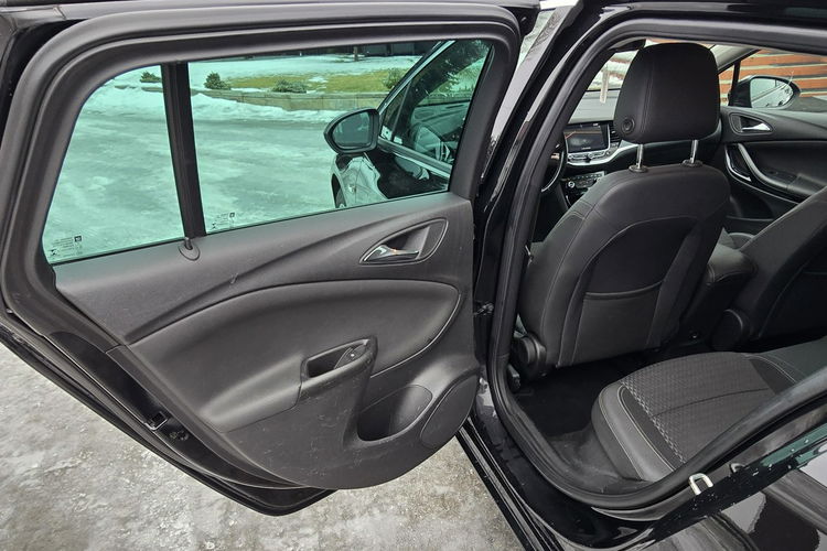 Opel Astra 1,4Turbo Benz. Navi.Kam.Cofania.Xenony.Ledy.Asyst.Pasa Ruchu.Elektr.Kl zdjęcie 20