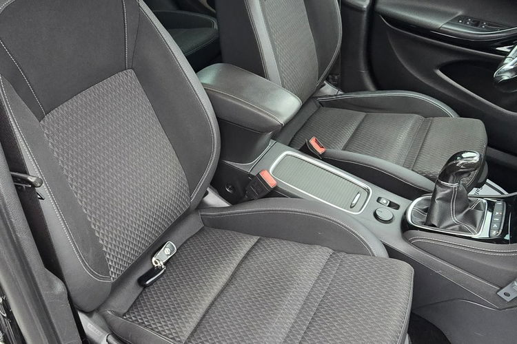 Opel Astra 1,4Turbo Benz. Navi.Kam.Cofania.Xenony.Ledy.Asyst.Pasa Ruchu.Elektr.Kl zdjęcie 27