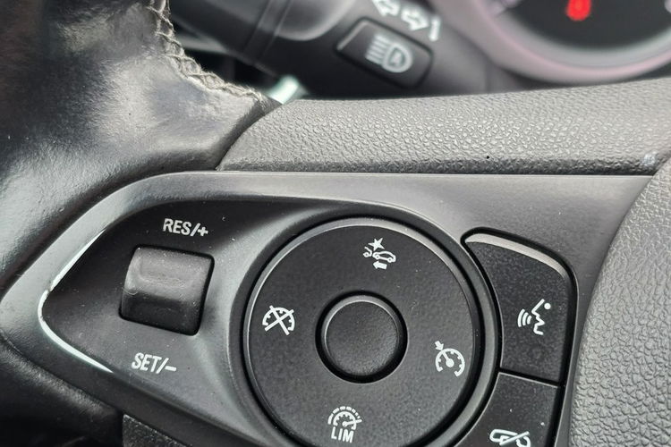 Opel Astra 1,4Turbo Benz. Navi.Kam.Cofania.Xenony.Ledy.Asyst.Pasa Ruchu.Elektr.Kl zdjęcie 36