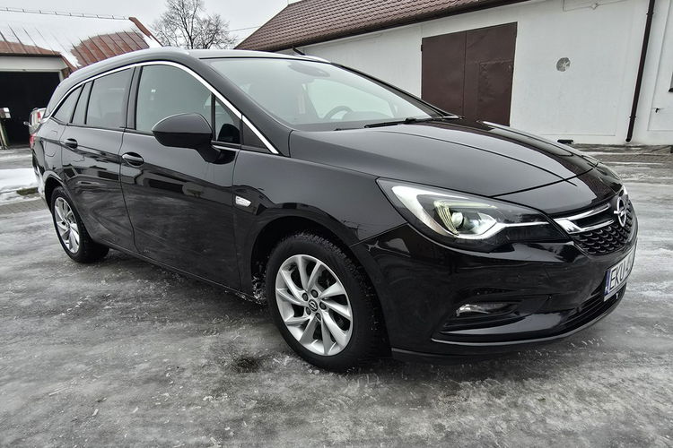 Opel Astra 1,4Turbo Benz. Navi.Kam.Cofania.Xenony.Ledy.Asyst.Pasa Ruchu.Elektr.Kl zdjęcie 4