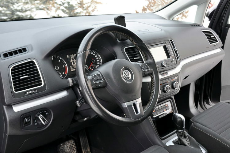 Volkswagen Sharan 2.0TDI(177KM)*Xenon*Led*Navi*Kamera*El.Drzwi*El.Klapa*Panorama*Alu18" zdjęcie 24