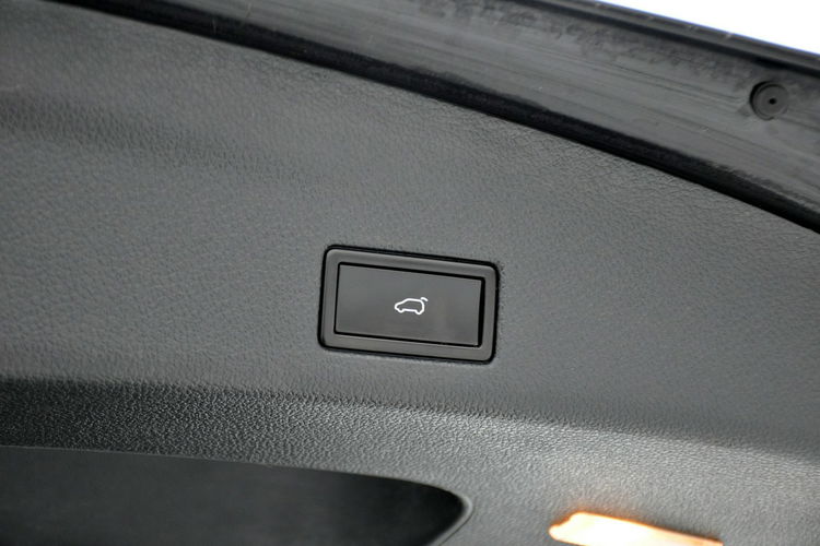 Volkswagen Sharan 2.0TDI(177KM)*Xenon*Led*Navi*Kamera*El.Drzwi*El.Klapa*Panorama*Alu18" zdjęcie 38