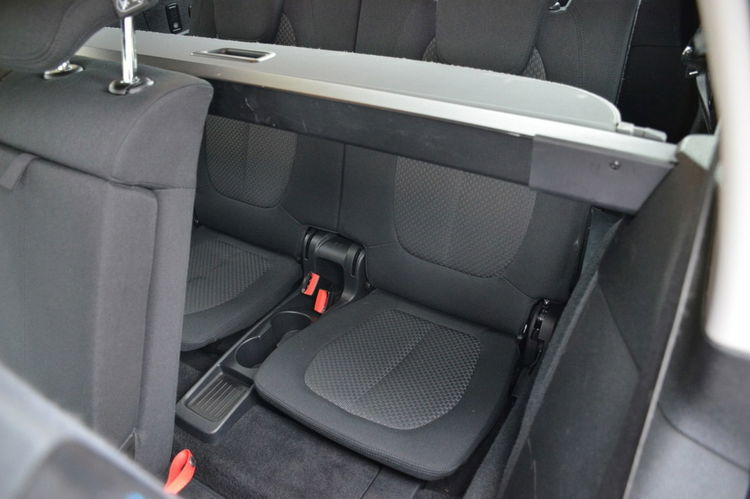 BMW 218 Opłacona 2.0D 150KM Serwis 7-foteli Navi El.klapa Bi-xenon Grz.fotele zdjęcie 27