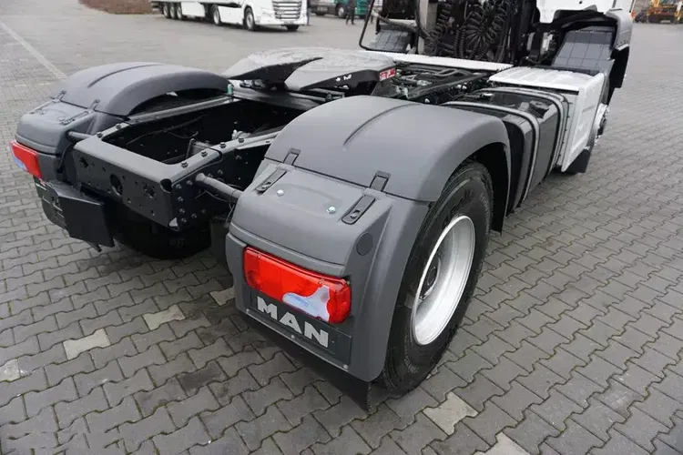 MAN TGS / 18.420 / EURO 6 / ACC / 4 X 4 / HYDRAULIKA zdjęcie 36