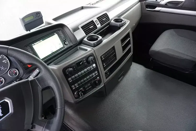 MAN TGS / 18.420 / EURO 6 / ACC / 4 X 4 / HYDRAULIKA zdjęcie 9