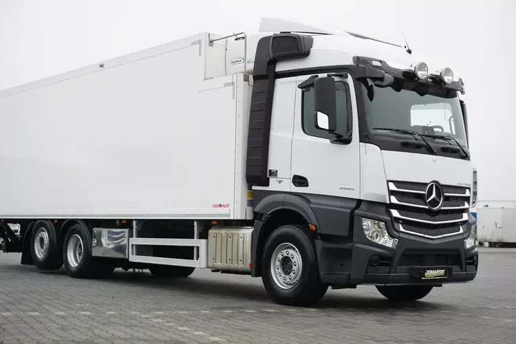 Mercedes ACTROS / 2553 / EURO 6 / CHŁODNIA + WINDA / 23 PALETY / OŚ SKRĘTNA zdjęcie 22