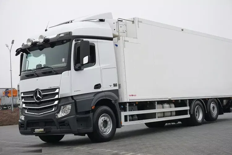 Mercedes ACTROS / 2553 / EURO 6 / CHŁODNIA + WINDA / 23 PALETY / OŚ SKRĘTNA zdjęcie 28