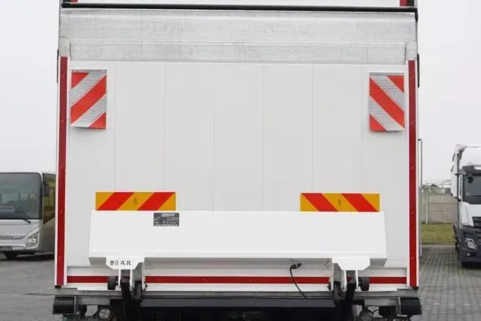 Mercedes ACTROS / 2553 / EURO 6 / CHŁODNIA + WINDA / 23 PALETY / OŚ SKRĘTNA zdjęcie 33