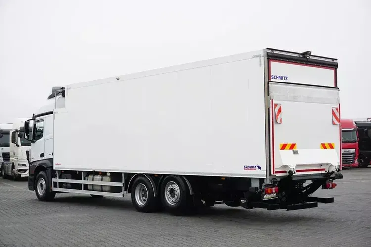 Mercedes ACTROS / 2553 / EURO 6 / CHŁODNIA + WINDA / 23 PALETY / OŚ SKRĘTNA zdjęcie 6