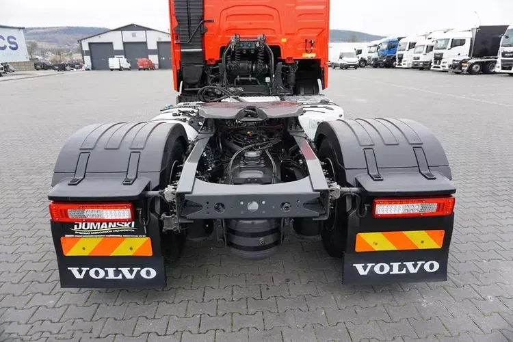 Volvo FH / 420 / E 6 / ACC / PEŁNY ADR / HYDRAULIKA / MAŁY PRZEBIEG zdjęcie 16