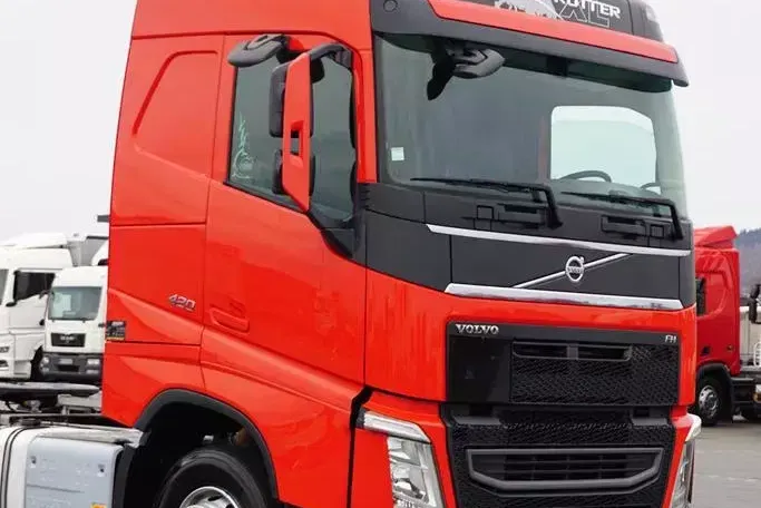 Volvo FH / 420 / E 6 / ACC / PEŁNY ADR / HYDRAULIKA / MAŁY PRZEBIEG zdjęcie 21