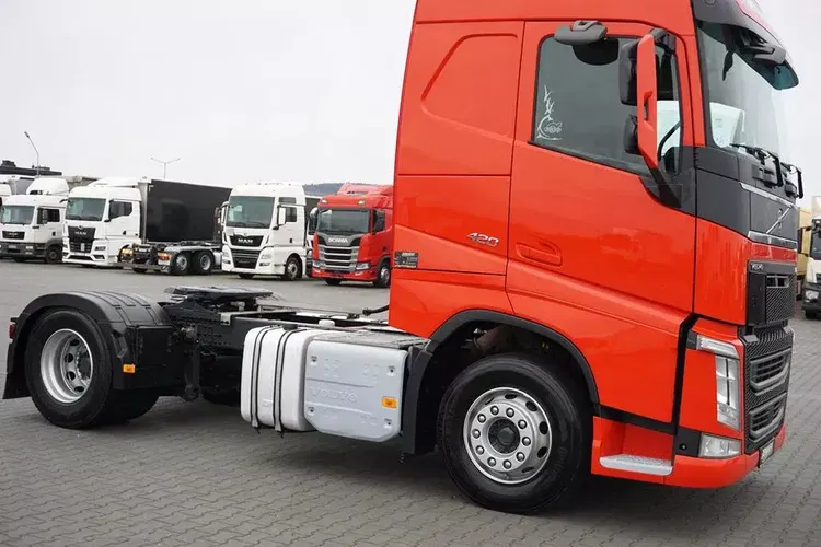 Volvo FH / 420 / E 6 / ACC / PEŁNY ADR / HYDRAULIKA / MAŁY PRZEBIEG zdjęcie 25