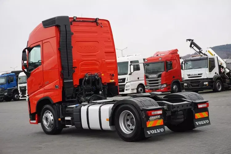 Volvo FH / 420 / E 6 / ACC / PEŁNY ADR / HYDRAULIKA / MAŁY PRZEBIEG zdjęcie 5