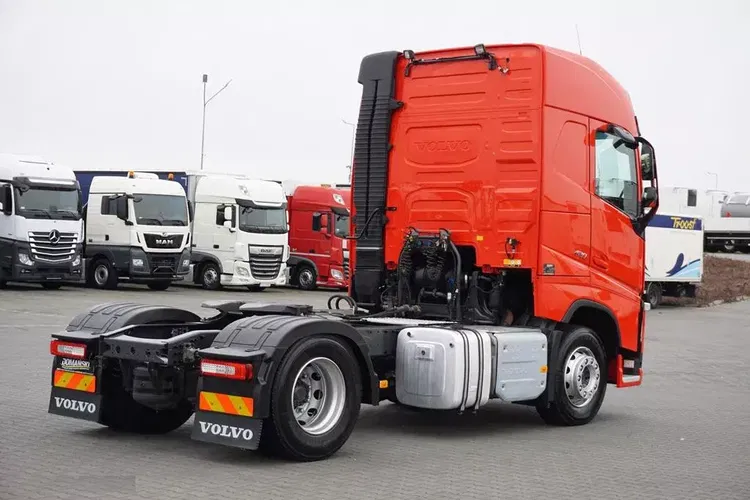 Volvo FH / 420 / E 6 / ACC / PEŁNY ADR / HYDRAULIKA / MAŁY PRZEBIEG zdjęcie 6