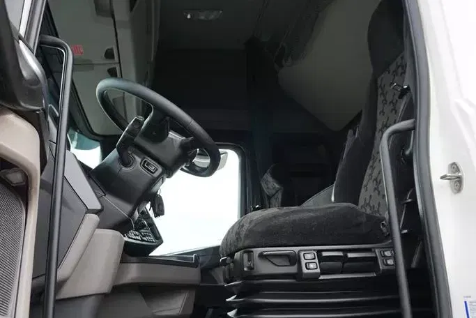 Scania R 450 / ACC / E 6 / RETARDER / BDF / 7,15 M , 7,45 M zdjęcie 7