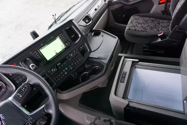 Scania R 450 / ACC / E 6 / RETARDER / BDF / 7,15 M , 7,45 M zdjęcie 9