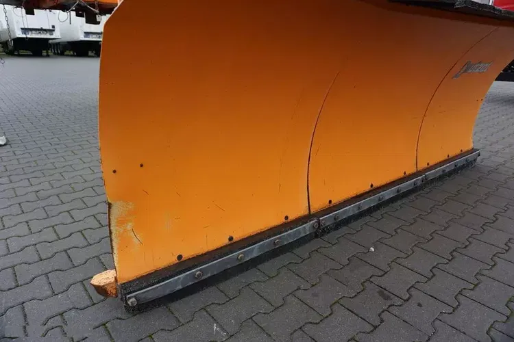 MAN PŁUG ŚNIEŻNY / DRUTZEL / DZIELONY / HYDRAULICZNY / 2,8 X 1 M + PIASKARKO - SOLARKA zdjęcie 14