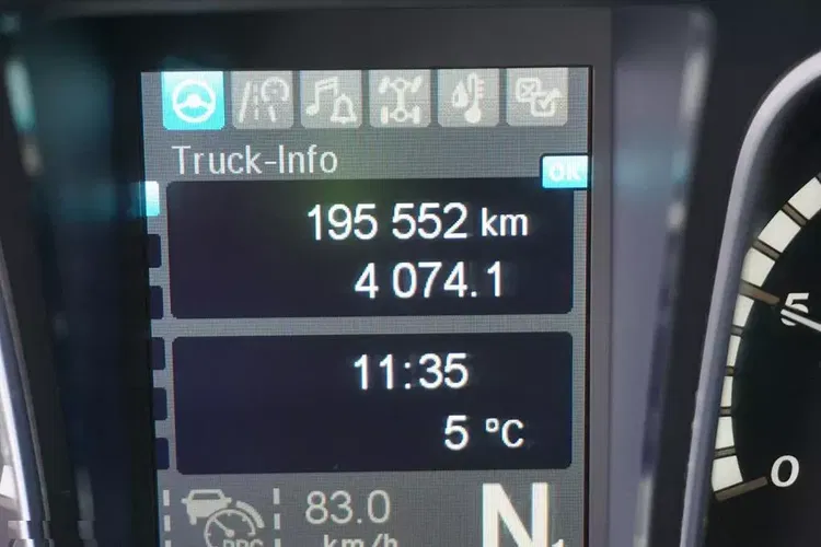 Mercedes / ACTROS / 2553 / EURO 6 / CHŁODNIA + WINDA / 23 PALETY / OŚ SKRĘTNA zdjęcie 12