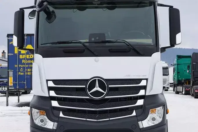 Mercedes / ACTROS / 2553 / EURO 6 / CHŁODNIA + WINDA / 23 PALETY / OŚ SKRĘTNA zdjęcie 14