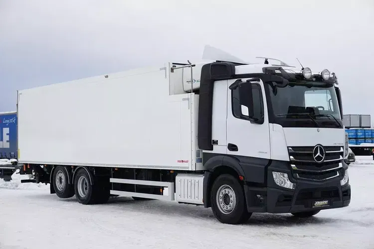 Mercedes / ACTROS / 2553 / EURO 6 / CHŁODNIA + WINDA / 23 PALETY / OŚ SKRĘTNA zdjęcie 2