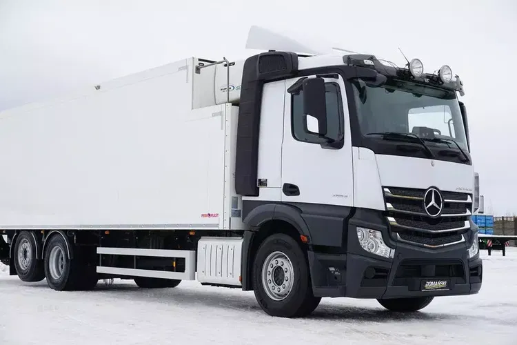 Mercedes / ACTROS / 2553 / EURO 6 / CHŁODNIA + WINDA / 23 PALETY / OŚ SKRĘTNA zdjęcie 30
