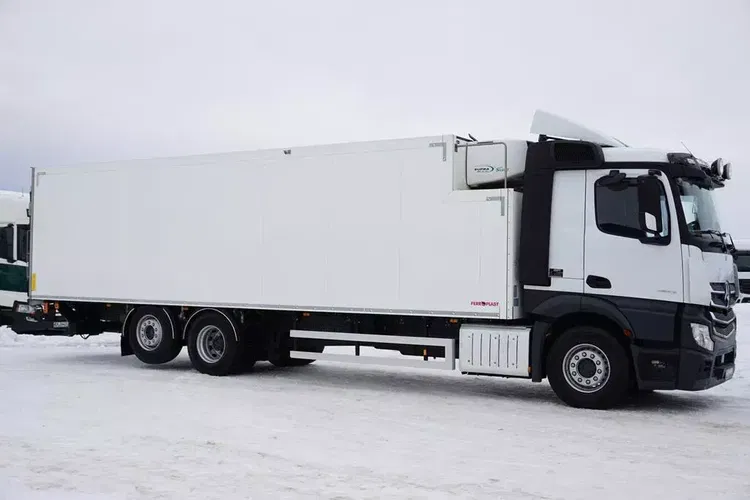 Mercedes / ACTROS / 2553 / EURO 6 / CHŁODNIA + WINDA / 23 PALETY / OŚ SKRĘTNA zdjęcie 4