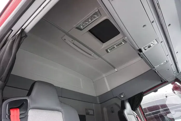 Renault T 380 / ACC / E 6 / FIRANKA + WINDA / 20 PALET / DŁ. 8.2 M / OŚ SKRĘTNA zdjęcie 17