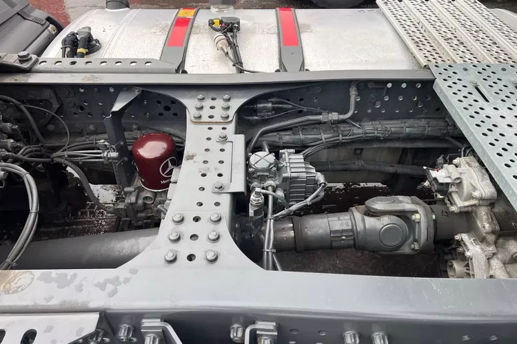 Mercedes ACTROS MP5 zdjęcie 18