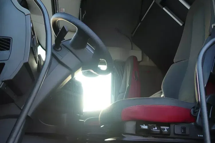 Volvo FH4 500 / EURO 6 / AUTOMAT / LOW DECK / I- SHIFT / KLIMA POSTOJOWA / zdjęcie 25