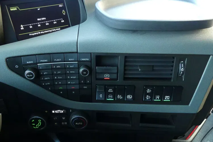 Volvo FH4 500 / EURO 6 / AUTOMAT / LOW DECK / I- SHIFT / KLIMA POSTOJOWA / zdjęcie 32