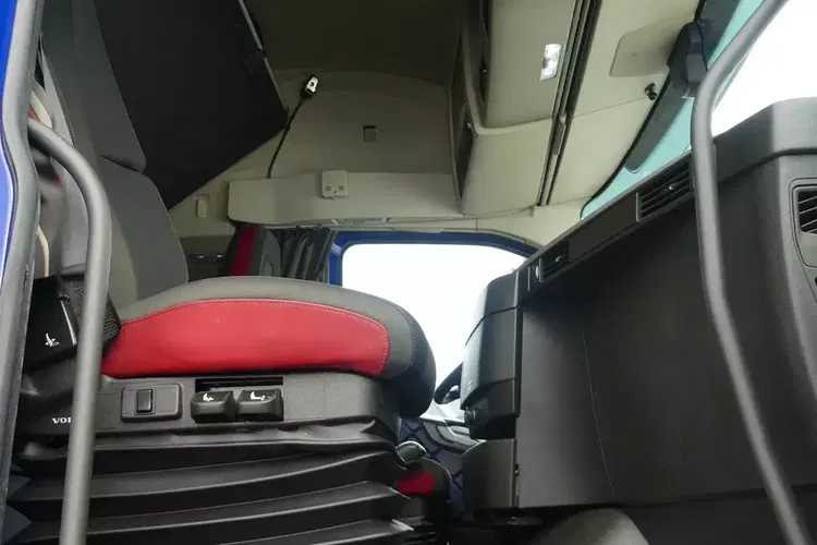 Volvo FH4 460 / EURO 6 / AUTOMAT / I -SHIFT / STANDARD / zdjęcie 25