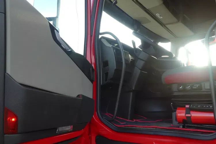 Volvo FH4 460 / SKRZYNIA 7.90 / AUTOMAT / EURO 6 / TV / zdjęcie 23