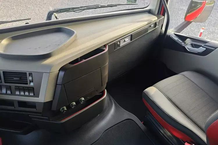 Volvo FH4 460 / SKRZYNIA 7.90 / AUTOMAT / EURO 6 / TV / zdjęcie 30