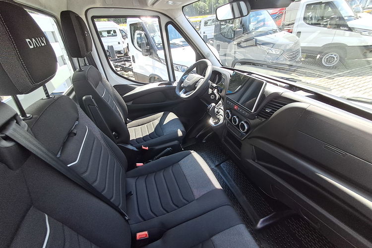 IVECO Daily 35S18HA8 zdjęcie 17