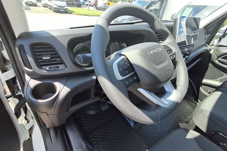 IVECO Daily 35S18HA8 zdjęcie 18
