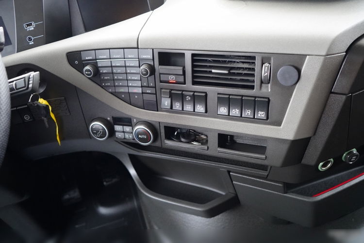 Volvo FH 460 / ZESTAW TANDEM / 120 M3 / PRZEJAZDOWY / KLIMA POSTOJOWA  / OŚ PODNOSZONA SKRĘTNA / WIELTON  2021 ROK / 6x2 zdjęcie 53