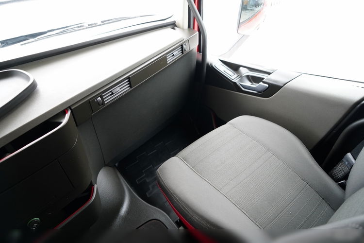 Volvo FH 460 / FIRANKA 7.45 M / SOLÓWKA / I-SAVE / KLIMATYZACJA POSTOJOWA / OŚ PODNOSZONA I SKRĘTNA / 6x2 zdjęcie 39