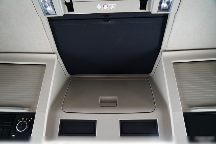 Volvo FH 460 / FIRANKA 7.45 M / SOLÓWKA / I-SAVE / KLIMATYZACJA POSTOJOWA / OŚ PODNOSZONA I SKRĘTNA / 6x2 zdjęcie 41