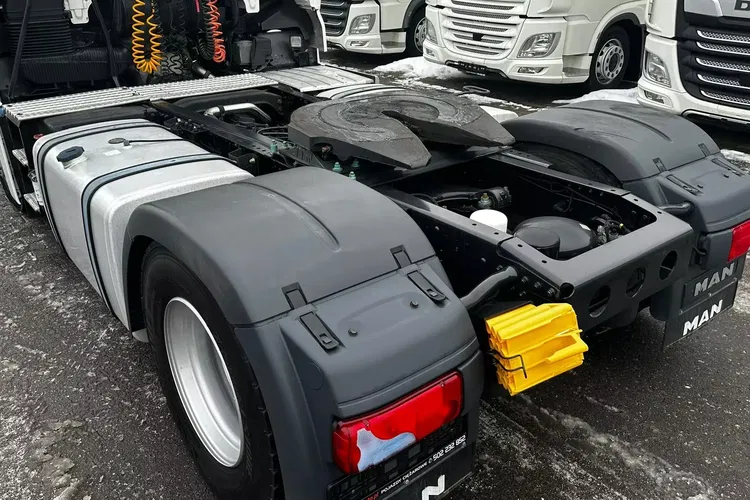 MAN 18.460 / POD NAUKĘ JAZDY / ROZSTAW OSI 3.60m / E6 / AUTOMAT / TGX / TGS zdjęcie 7