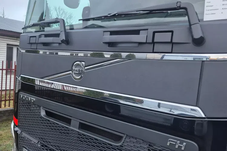 Volvo FH GLOBETROTTER zdjęcie 16