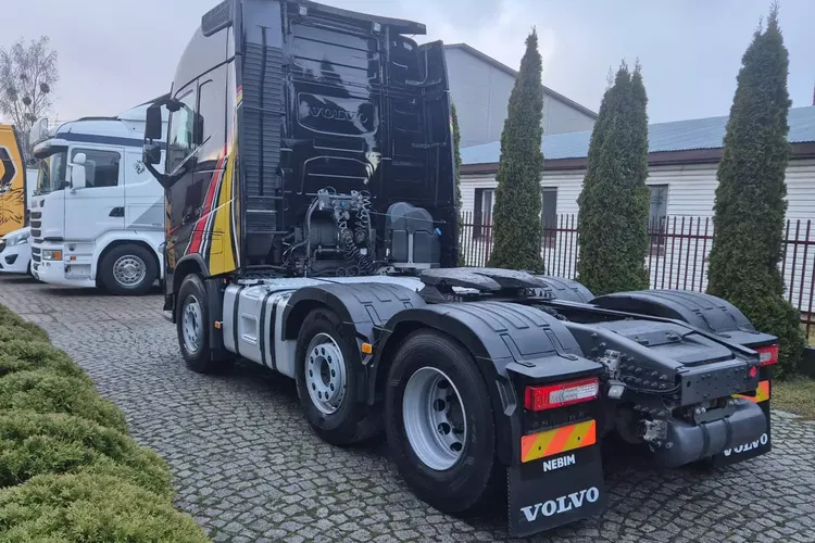 Volvo FH GLOBETROTTER zdjęcie 4