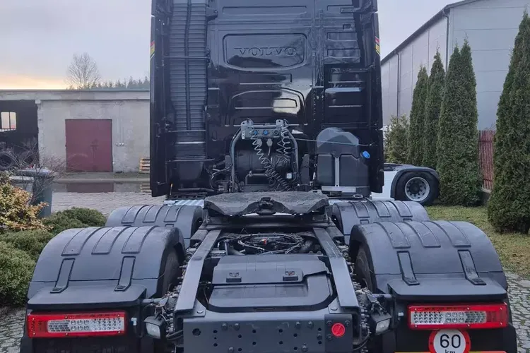 Volvo FH GLOBETROTTER zdjęcie 5