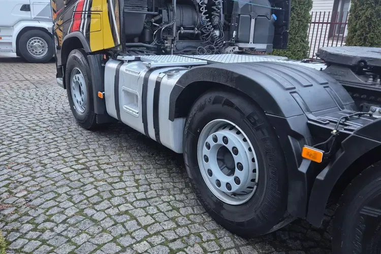 Volvo FH GLOBETROTTER zdjęcie 9