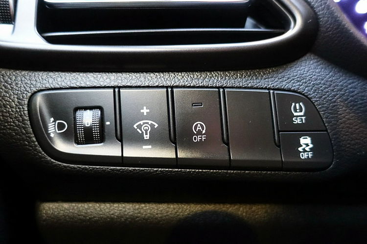 Hyundai i30 FASTBACK AUTOMAT 160KM Navi+Kamera+Led 1WŁ KRAJOWY 100% Bezwypadk F23% zdjęcie 15